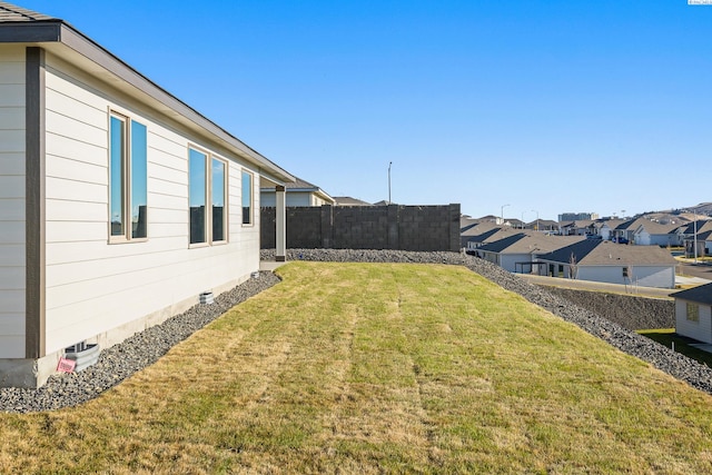 6435 W 30th Pl, Kennewick, WA 99338 - view of yard featuring a residential view