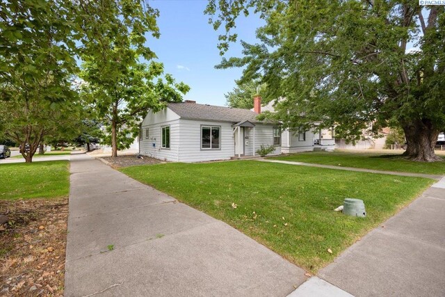 422 W Kennewick Ave, Kennewick, WA 99336 - photo 2