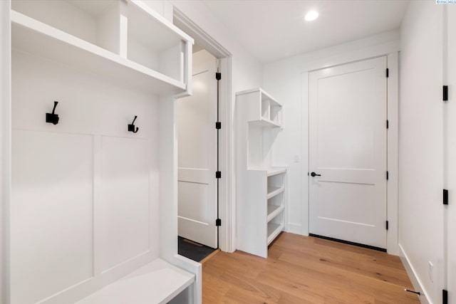 670 Cortona Unit 39, Richland, WA 99352 - mudroom with light wood-style floors and recessed lighting