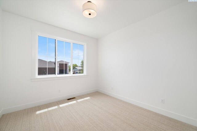 670 Cortona Unit 39, Richland, WA 99352 - empty room featuring carpet flooring and baseboards