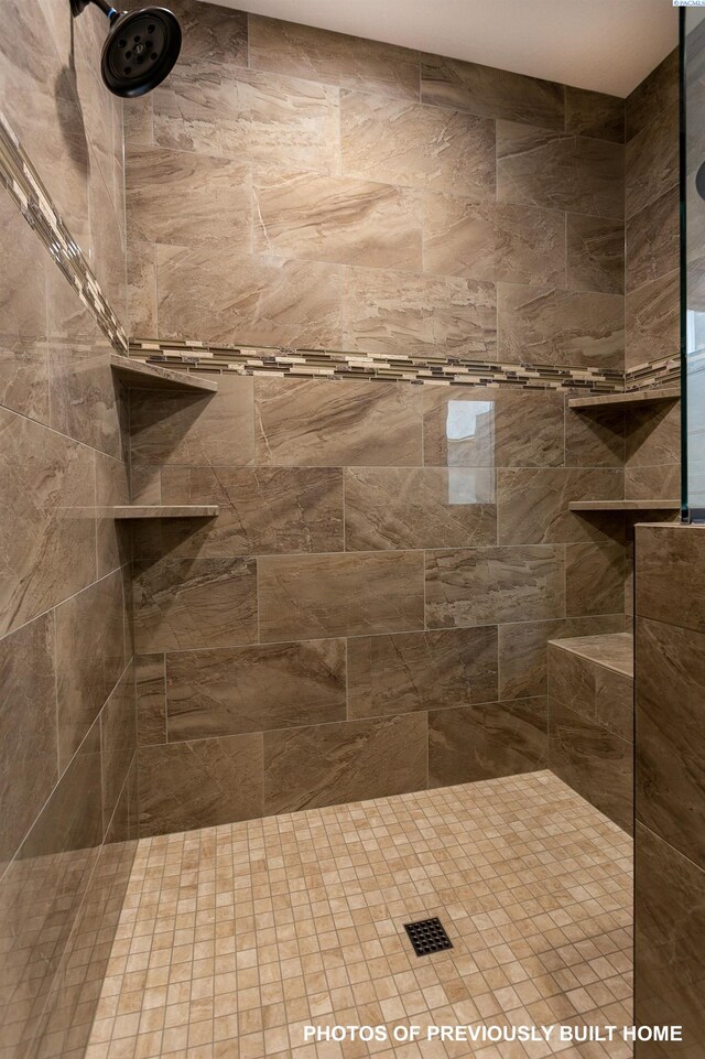 2989 Wild Canyon Way, Richland, WA 99354 - bathroom featuring a tile shower