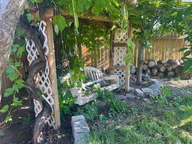 5019 Cambridge Ln, Pasco, WA 99301 - view of yard