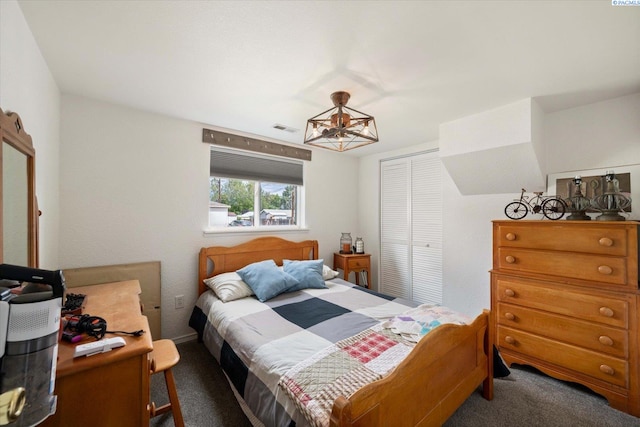518 Wright Ave, Richland, WA 99352 - carpeted bedroom featuring a closet