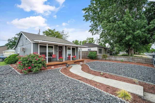 518 Wright Ave, Richland, WA 99352 - view of front of property with a porch