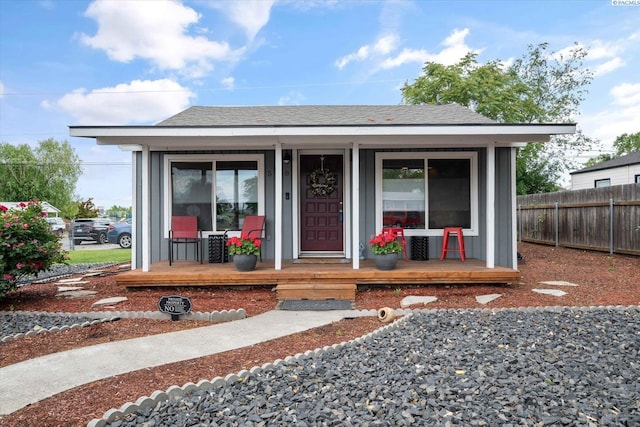 518 Wright Ave, Richland, WA 99352 - view of front of house featuring covered porch