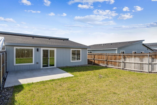 407 Dawson Ln, Pasco, WA 99301 - rear view of house featuring a patio and roof with shingles