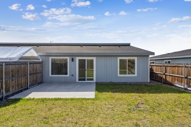 407 Dawson Ln, Pasco, WA 99301 - back of house featuring a patio