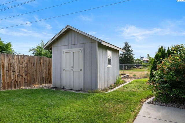 2704 Iris St, West Richland, WA 99353 - view of shed