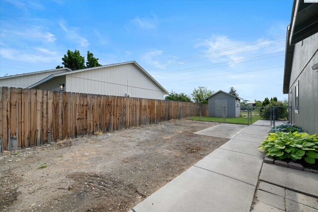 2704 Iris St, West Richland, WA 99353 - view of fenced backyard