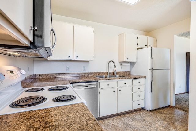 627 N Williams St, Kennewick, WA 99336 - kitchen with appliances with stainless steel finishes, white cabinetry, and dark countertops