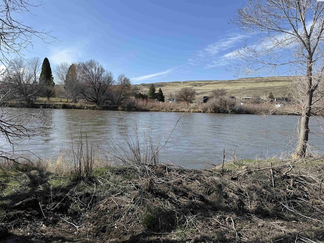 Listing photo 2 for TBD N Overlook, Benton City WA 99320