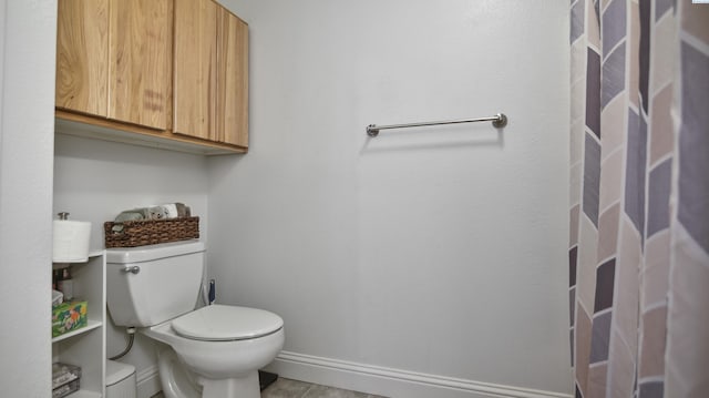 1645 NE Merman Dr Unit B101, Pullman, WA 99163 - bathroom with toilet and curtained shower