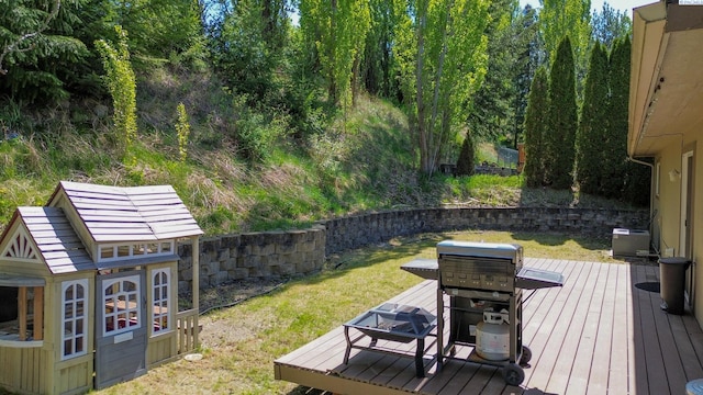 1220 SW Wadleigh Dr, Pullman, WA 99163 - wooden deck with a yard and an outdoor structure