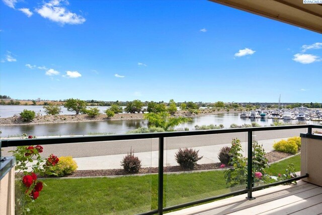 300 Columbia Point Dr Unit H-129, Richland, WA 99352 - photo 3