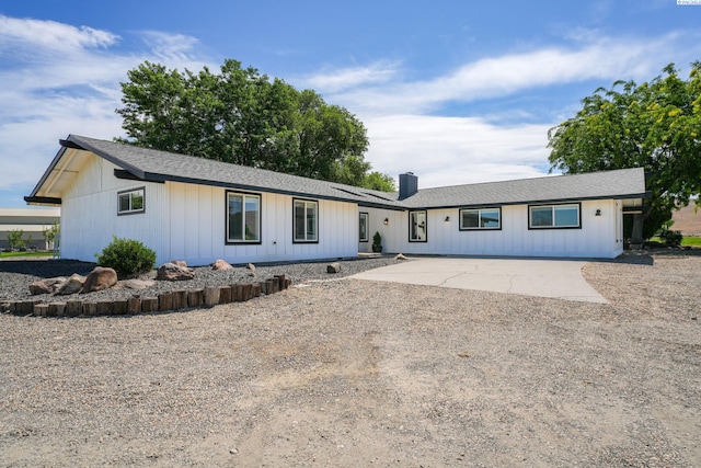 10401 N Mcdonald Rd, Prosser, WA 99350 - ranch-style house featuring a chimney, driveway, and a patio