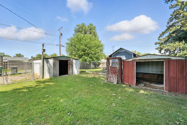 219 E 6th Ave, Kennewick, WA 99336 - view of yard with a shed