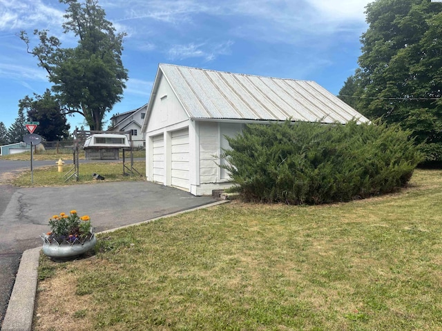 310 S Culton St, Palouse, WA 99161 - view of detached garage
