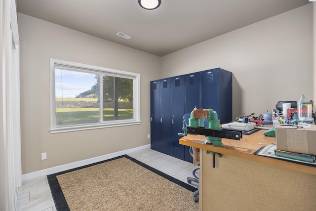 92104 E Sagebrush Rd, Kennewick, WA 99338 - office area with baseboards