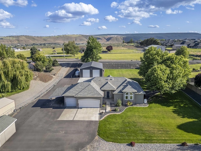 92104 E Sagebrush Rd, Kennewick, WA 99338 - aerial view of property and surrounding area with mountains