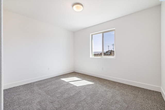 1613 Diamond Ave, Grandview, WA 98930 - unfurnished room with carpet and baseboards