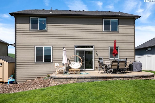 720 SW Wheat Ridge Dr, Pullman, WA 99163 - back of property with a patio