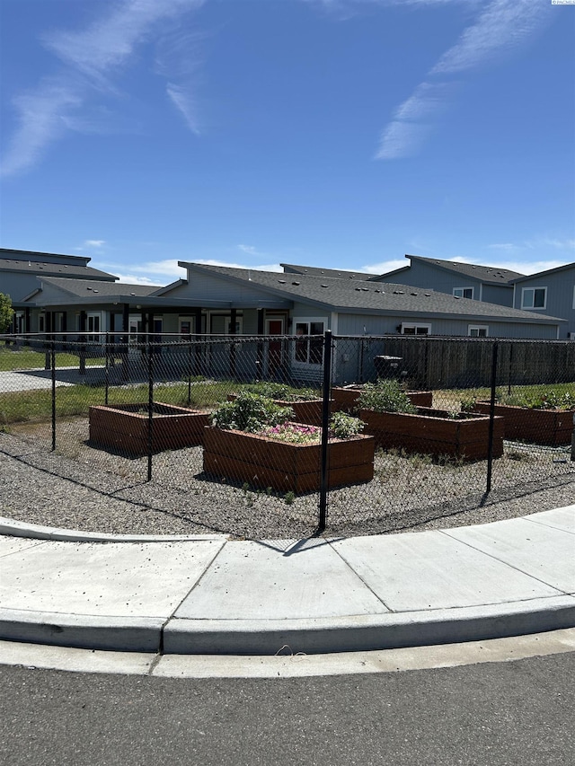 2502 Blaine St, Pasco, WA 99301 - view of home's community featuring a garden