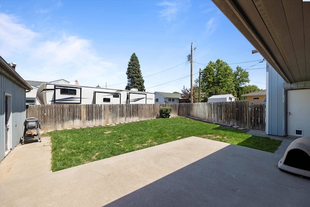 405 W 7th Ave, Ritzville, WA 99169 - view of yard with a patio area
