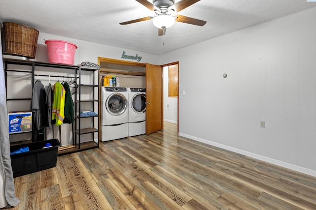 405 W 7th Ave, Ritzville, WA 99169 - clothes washing area with separate washer and dryer, hardwood / wood-style floors, a textured ceiling, and ceiling fan