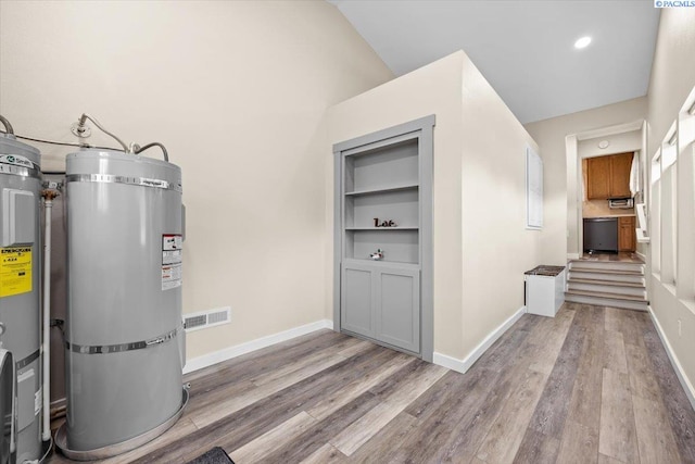 213 Bernard Ave, Richland, WA 99352 - utility room with water heater and electric water heater