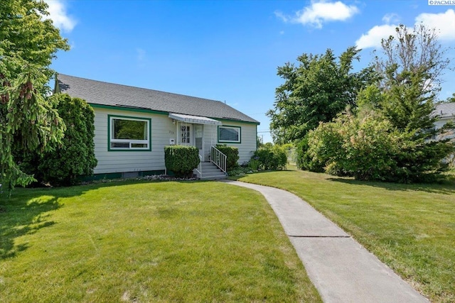 213 Bernard Ave, Richland, WA 99352 - view of front of property with a front yard