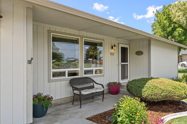 912 Rd 44, Pasco, WA 99301 - doorway to property