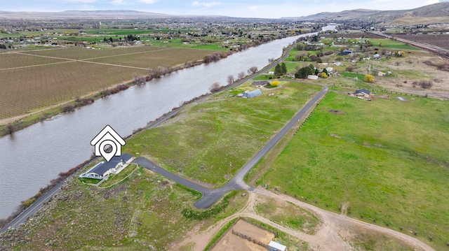 160103 W Byron Rd, Prosser, WA 99350 - aerial overview of property's location featuring a water and mountain view