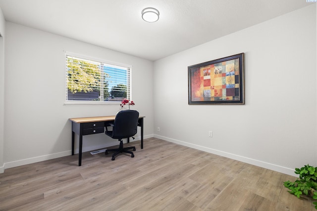 1830 W 23rd Ave, Kennewick, WA 99337 - office featuring light wood-style flooring and baseboards