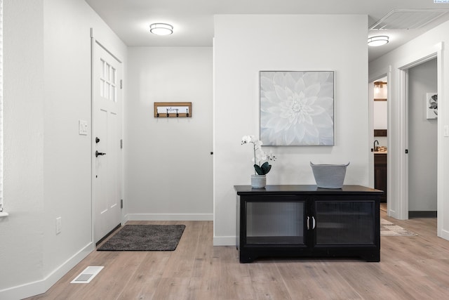 1830 W 23rd Ave, Kennewick, WA 99337 - entrance foyer featuring light wood finished floors and baseboards