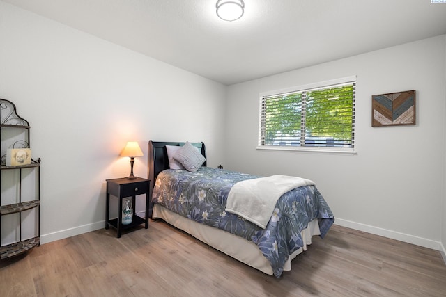 1830 W 23rd Ave, Kennewick, WA 99337 - bedroom with wood finished floors and baseboards