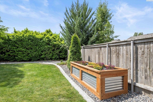 5719 W 15th Ave, Kennewick, WA 99338 - view of fenced backyard