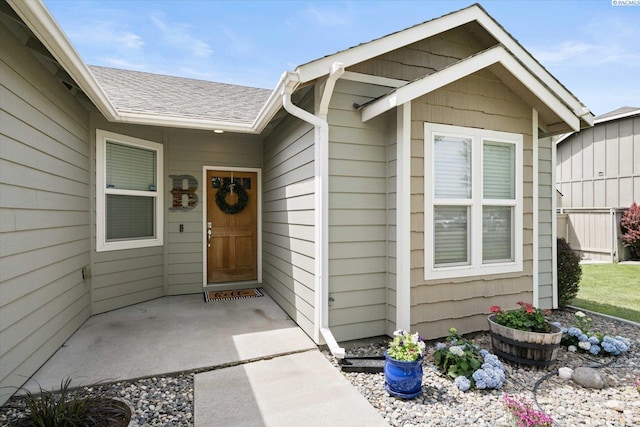 5719 W 15th Ave, Kennewick, WA 99338 - entrance to property featuring roof with shingles