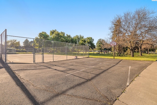 1112 Mcmurray St, Richland, WA 99354 - view of sport court with fence, community basketball court, and a gate