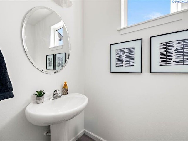 bathroom with baseboards