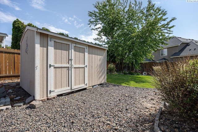 100 S Nevada St, Kennewick, WA 99336 - view of shed featuring a fenced backyard