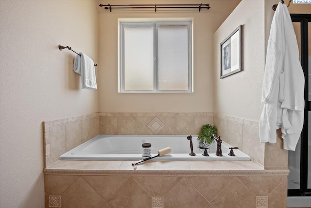 100 S Nevada St, Kennewick, WA 99336 - bathroom with a garden tub