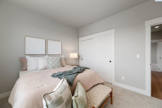 671 Cortona Way, Richland, WA 99352 - carpeted bedroom featuring a closet and baseboards
