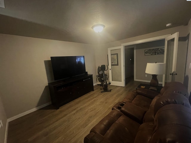 230 Ladera St, Prosser, WA 99350 - living area with baseboards and wood finished floors