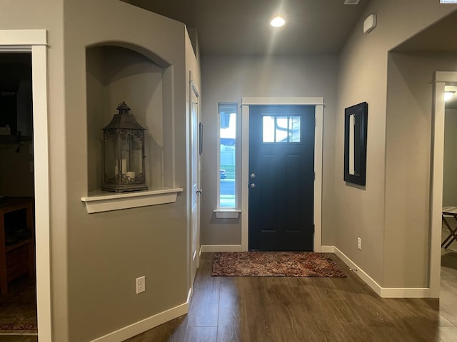 230 Ladera St, Prosser, WA 99350 - foyer entrance featuring wood finished floors and baseboards