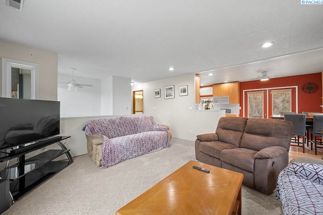 320 SW Kimball Dr, Pullman, WA 99163 - living room featuring ceiling fan, light carpet, and recessed lighting