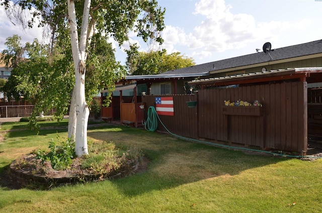 1026 Hemlock St, Prosser, WA 99350 - view of yard