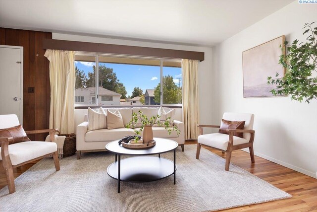 1923 Hood Ave, Richland, WA 99354 - living room featuring light wood finished floors and plenty of natural light