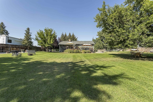 7816 W Argent Rd, Pasco, WA 99301 - view of yard with a gazebo