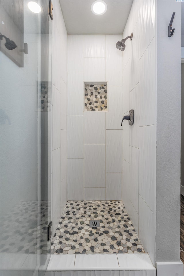 7816 W Argent Rd, Pasco, WA 99301 - bathroom featuring a shower with shower door