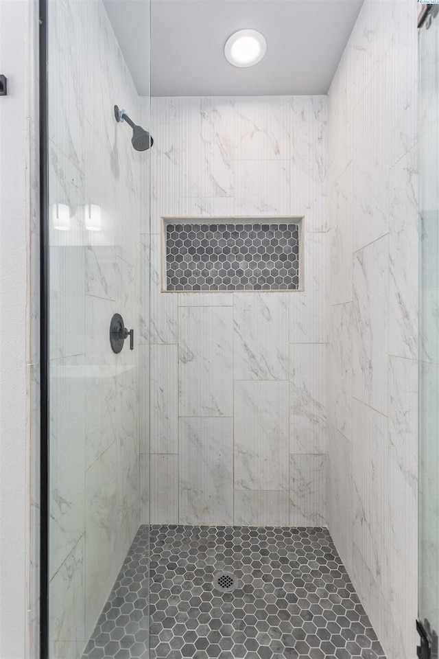 7816 W Argent Rd, Pasco, WA 99301 - bathroom with a shower with door